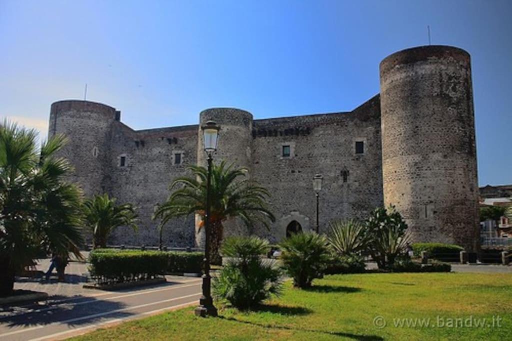 Odeonhouse - Catania - Parking Included Apartment ภายนอก รูปภาพ